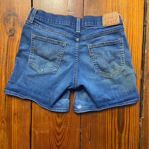 Levis Mid-Rise Denim Shorts Womens Size 28 Stretch Rolled Hem Jean Casual Spring - Picture 9 of 9